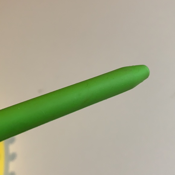 Round Knitting Loom Set (3 Sizes) Includes Hook Tool & Plastic Needle - Picture 5 of 5